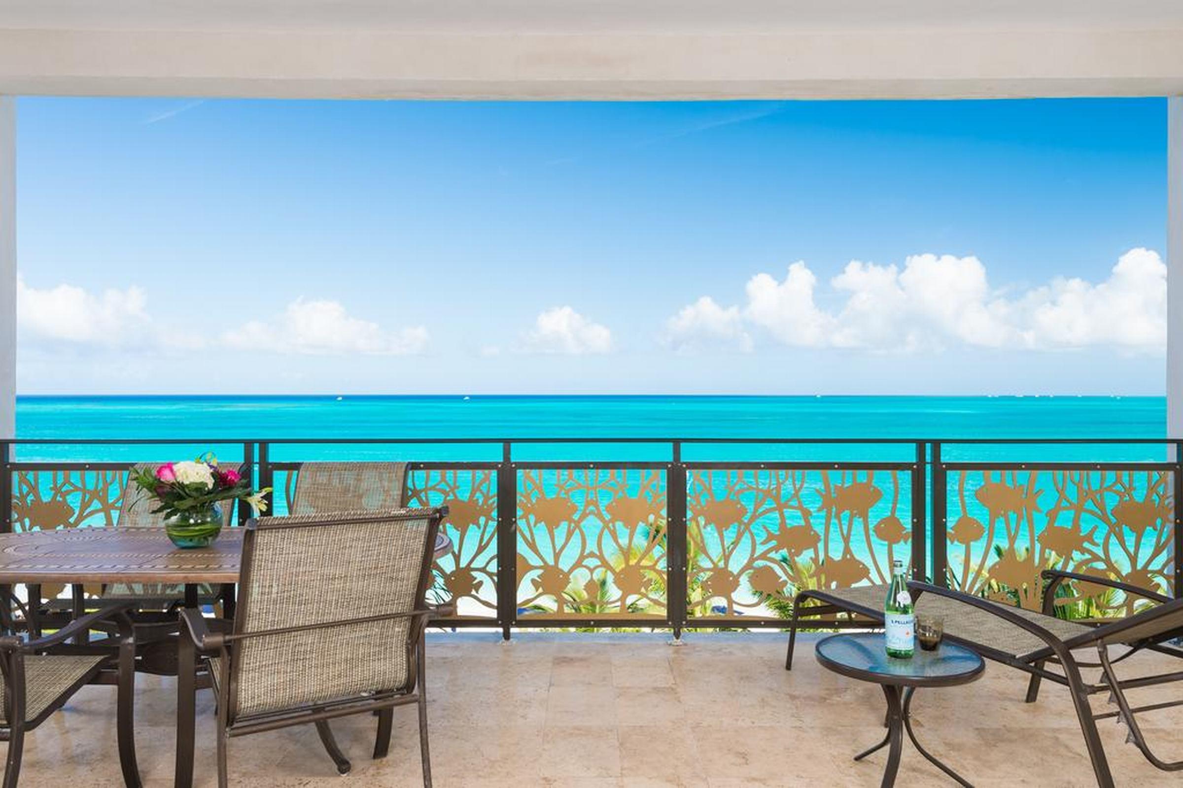 The Regent Grand Hotell Grace Bay Exteriör bild