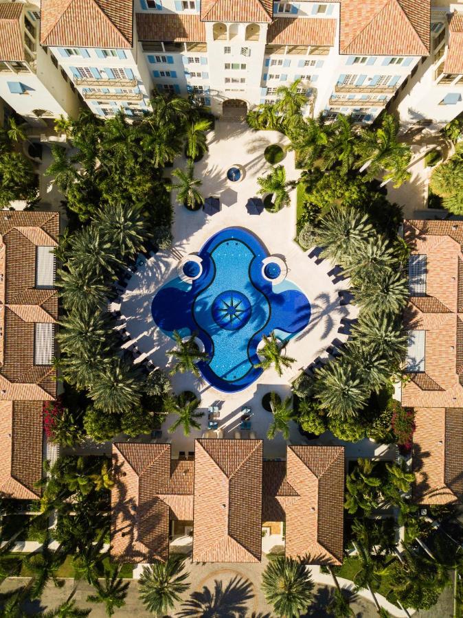The Regent Grand Hotell Grace Bay Exteriör bild