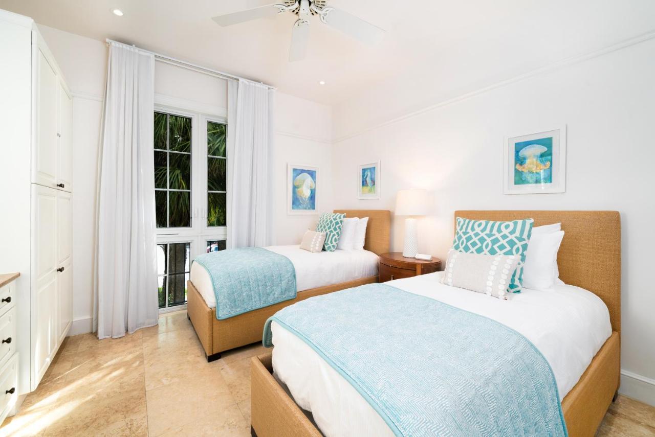 The Regent Grand Hotell Grace Bay Exteriör bild